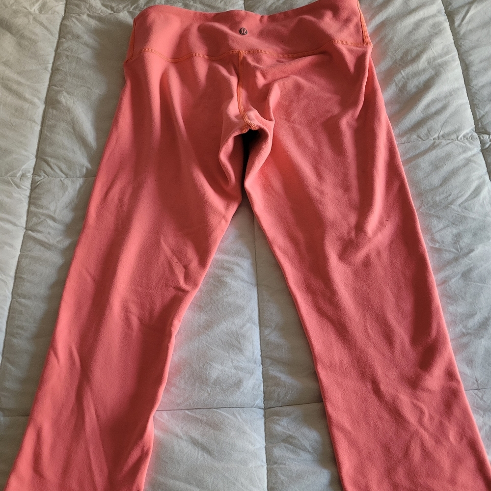 Lululemon reversible crops
